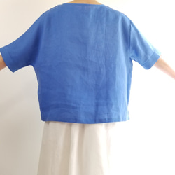アシンメトリーな瑠璃色のリネンTシャツ プルオーバー 6枚目の画像
