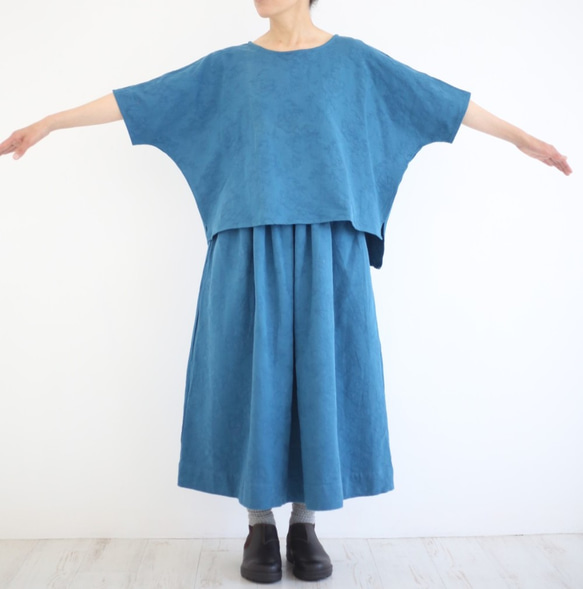 【最後一件：2L尺寸】套裝☆藍色棉麻提花套頭衫+喇叭裙 第1張的照片