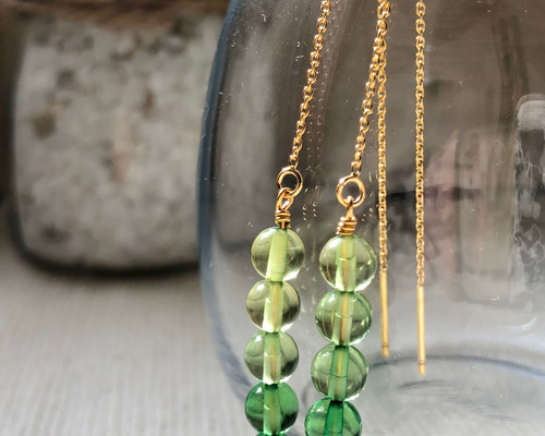 バルチックアンバー【琥珀】グリーングラデーションアメリカンピアス