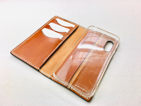 AQUOS sense3的筆記本型真皮套（TPU透明盒縫入筆記本）3張卡+ 1個口袋 第2張的照片
