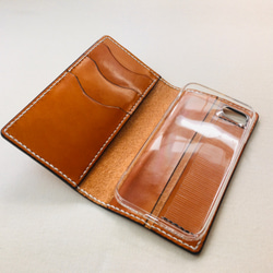 iPhone SE 2020筆記本型真皮保護套（TPU透明保護套縫入筆記本）3卡+1袋 第3張的照片