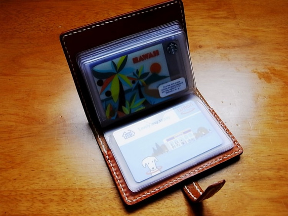 【手縫】キャメル色本革12ポケットカードケース 2枚目の画像