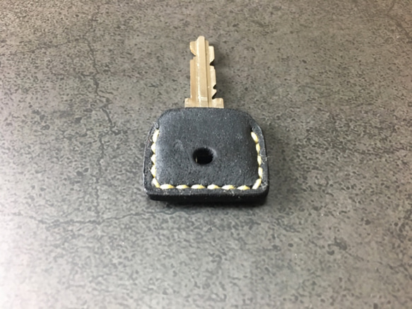 [手工縫製] Cape Hunt 日本製造 真皮鑰匙套（黑色） 第4張的照片
