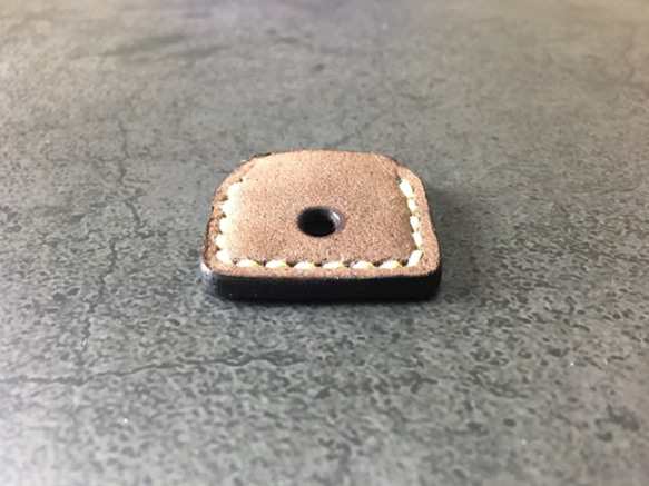 [手工縫製] Cape Hunt 日本製造 真皮鑰匙套（巧克力色） 第8張的照片
