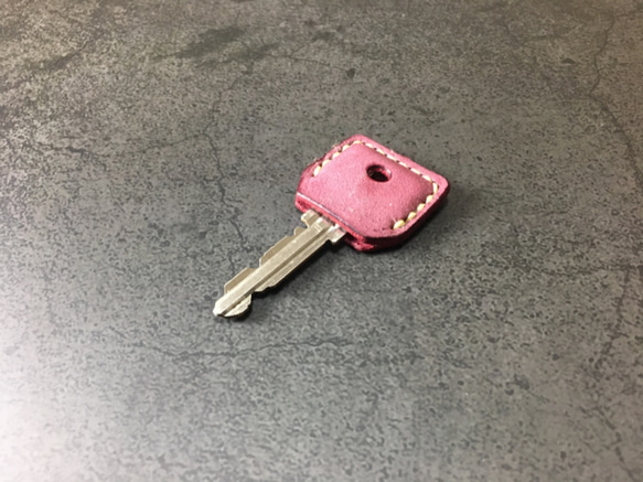 【手工縫製】Cape Hunt 日本製造 真皮鍵套（紅色瀏海日色） 第1張的照片