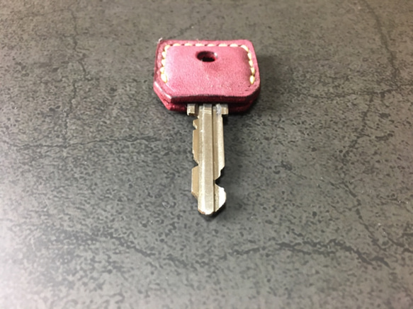 【手工縫製】Cape Hunt 日本製造 真皮鍵套（紅色瀏海日色） 第5張的照片