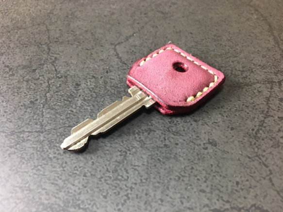 【手工縫製】Cape Hunt 日本製造 真皮鍵套（紅色瀏海日色） 第6張的照片