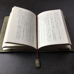 【手縫】ケープハント日本製文庫本用本革ブックカバー（緑グリーン色） 3枚目の画像
