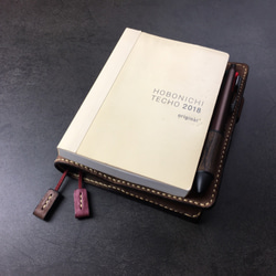 【手縫】ケープハント日本製ほぼ日手帳オリジナルA6サイズ用本革カバー（チョコ色）ダブルペンホルダータイプ 10枚目の画像