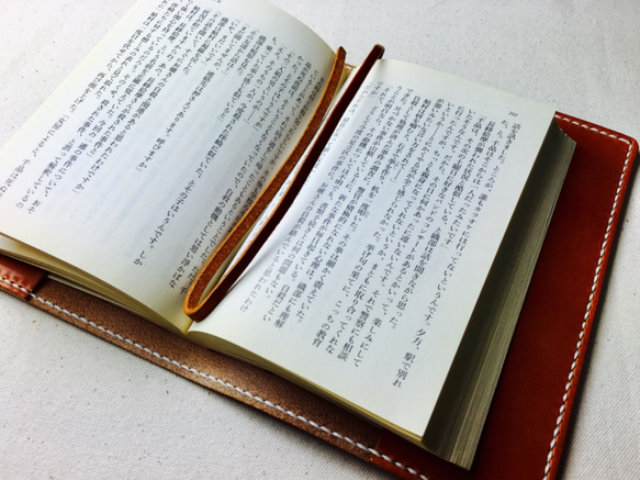 [手工縫製] 駝色平裝書真皮書皮書套（生成線） 第3張的照片