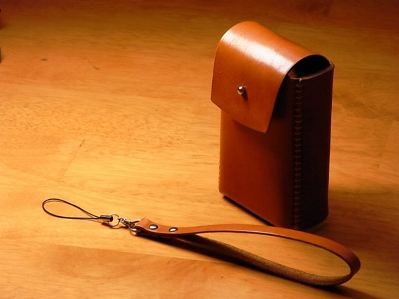 【夏休みセール】富士フイルム XQ1 シルバー 純正レザーケース付(送料無料) Amazon | FUJIFILM デジタルカメラ XQ1 シルバー F FX-XQ1S