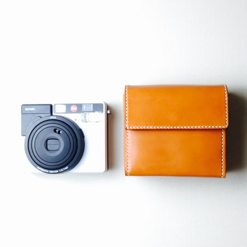 ライカ ゾフォート用キャメル色本革カメラケース（生成り麻糸