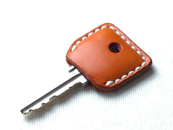 【手工縫製】駝色真皮鑰匙套（厚皮轉動鑰匙手感好⁈） 第1張的照片