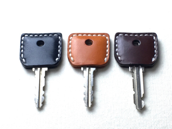 【手縫】3色1セット本革キーカバー（厚い革で鍵を回すとき気持ちいいです⁈） 5枚目の画像