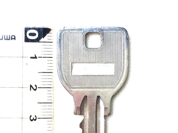 【手縫】3色1セット本革キーカバー（厚い革で鍵を回すとき気持ちいいです⁈） 7枚目の画像