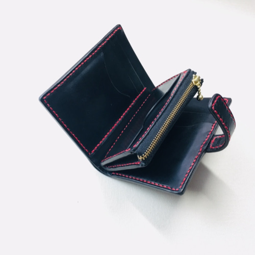 手縫】黒色本革二つ折り財布(赤糸)(カード8+お札1+ファスナー 手縫】黒色本革二つ折り財布(赤糸)(カード8+お札1+ファスナー