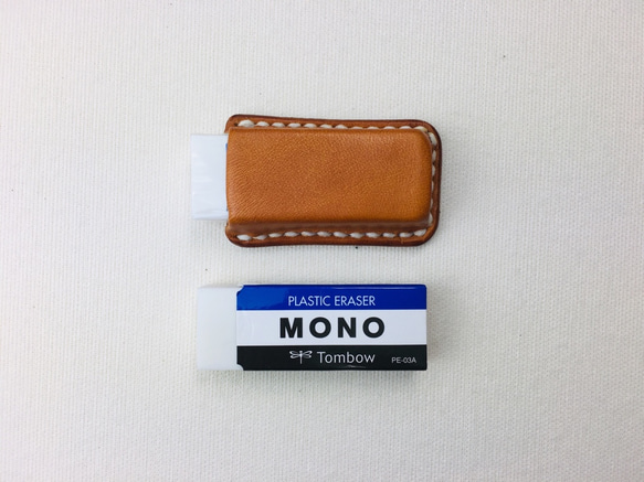 [手工縫製] Tombow MONO（PE-03A）駱駝色真皮皮套，用於橡皮擦（麻線生產） 第4張的照片