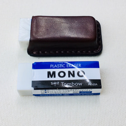 [手工縫製] Tombow MONO（PE-03A）巧克力色皮革皮套，用於橡皮擦（深棕色麻線） 第10張的照片