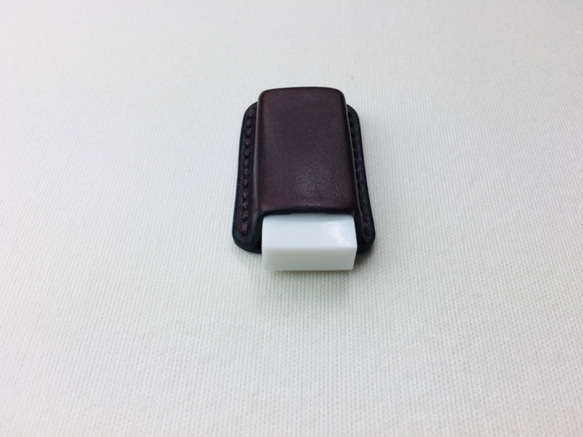 【手縫】Tombow MONO（PE-04A）消ゴム用チョコ色本革ケース（こげ茶麻糸） 8枚目の画像