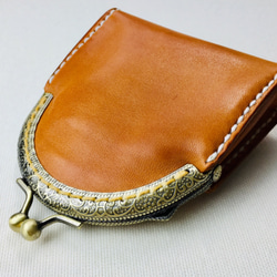 【手縫】キャメル色のがま口のお財布（小物入れやイヤホンケース、ピルケースなど） 8枚目の画像