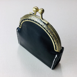 【手縫】黒色のがま口のお財布（小物入れやイヤホンケース、ピルケースなど） 1枚目の画像