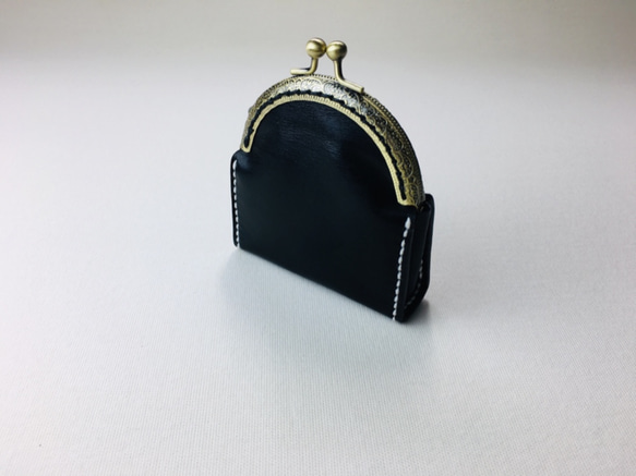 【手縫】黒色のがま口のお財布（小物入れやイヤホンケース、ピルケースなど） 3枚目の画像
