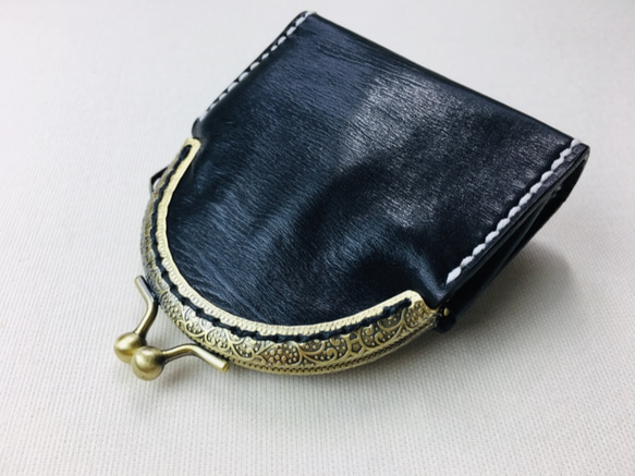 【手縫】黒色のがま口のお財布（小物入れやイヤホンケース、ピルケースなど） 8枚目の画像