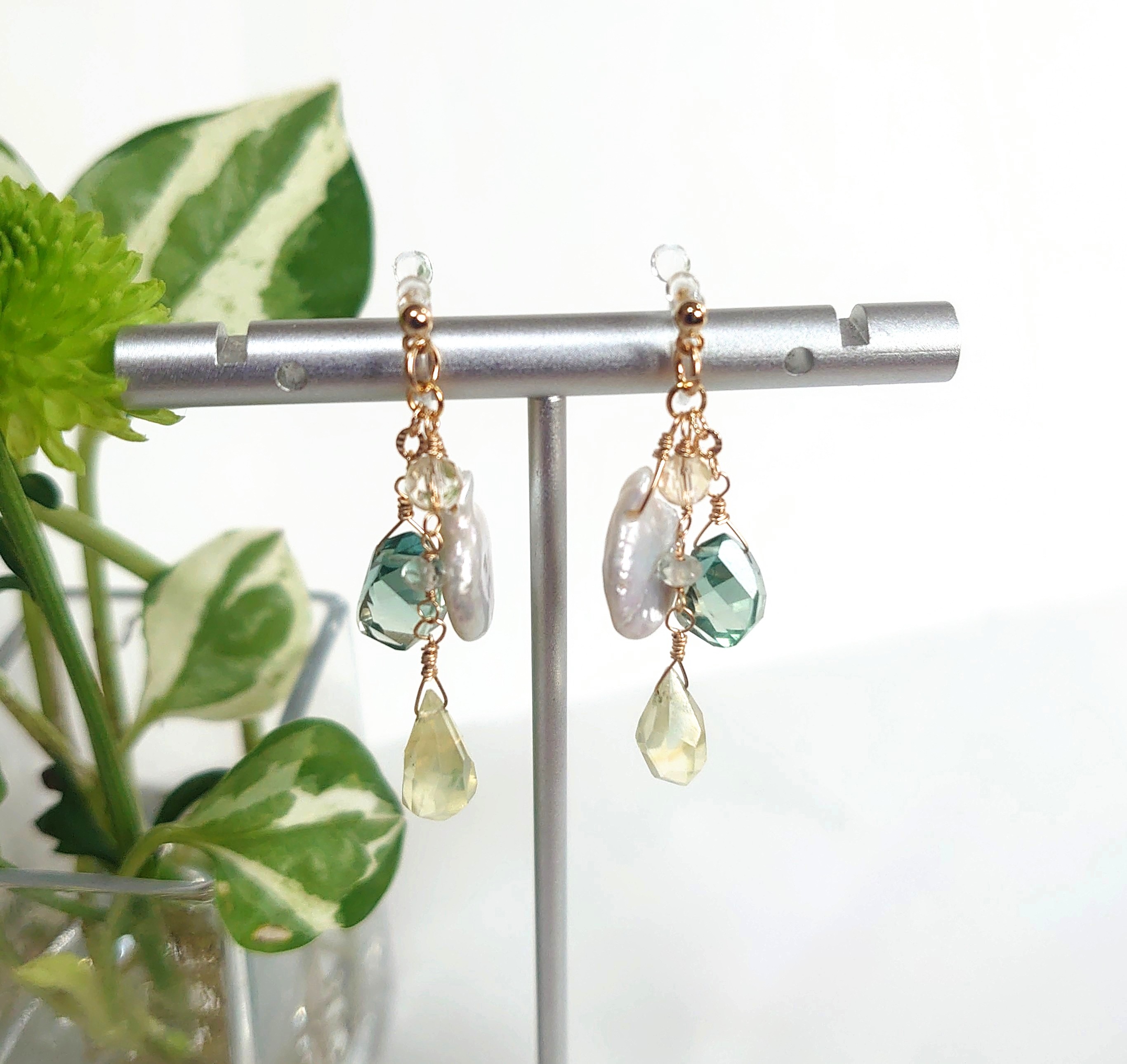 14kgf✨グリーンフローライトやプレナイトなど瑞々しい天然石イヤリング／ピアス