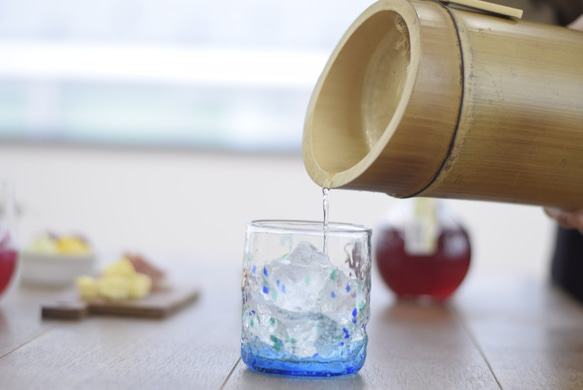 値下げ＆送料無料】どでかくて不思議な竹焼酎「薩摩大翁」1升