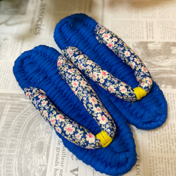 【送料無料】[L size]履き心地抜群な手編みの布草履：うっとり素敵なお花さん 2枚目の画像