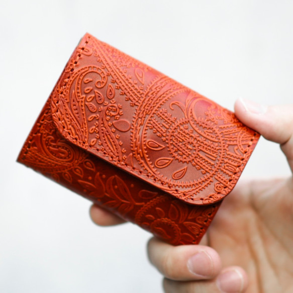 小さい財布 送料無料 栃木レザー ペイズリー型押し コンパクト ウォレット PABLO オレンジ ミニ財布 三つ折り 1枚目の画像