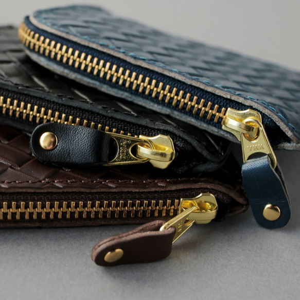 栃木レザー イントレチャー 型押し 薄型 小さい財布 L字ファスナー コンパクト ウォレット FARIA ブラック 財布 7枚目の画像
