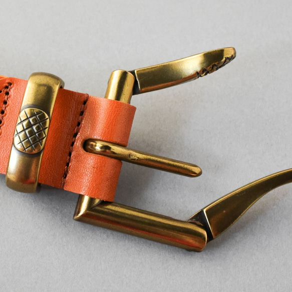 栃木レザー ファイヤーマンバックル ベルト 日本製 レザーベルト 真鍮 メンズ 本革 一枚革 ブラウン×ゴールド 9枚目の画像
