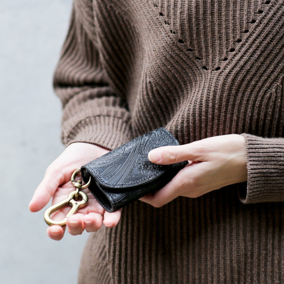 送料無料 オール 栃木レザー ペイズリー 2WAY キーケース コインケース カラビナ付き 黒 小銭入れ ブラック 本革 2枚目の画像