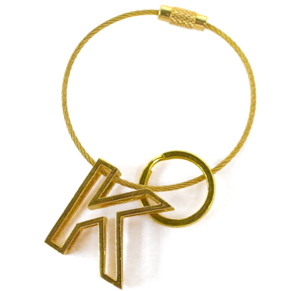 真鍮 無垢 アルファベット レター キーホルダー K キーチェーン キーリング 付き イニシャル ブラス チャーム 鍵 2枚目の画像