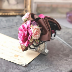 ホットピンクの薔薇とフリルローズのバンスクリップ　髪飾り　ヘアクリップ　ブラック　茶　結婚式　参列　フォーマル　バラ　 5枚目の画像
