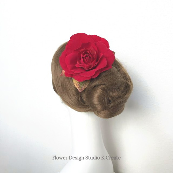 フラメンコ・フローレス・発表会に♡ベロア調の赤い薔薇のヘアクリップ 1枚目の画像
