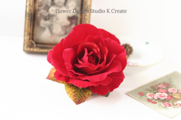 フラメンコ・フローレス・発表会に♡ベロア調の赤い薔薇のヘアクリップ 10枚目の画像