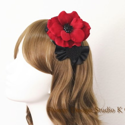 赤いアネモネと黒いリボンのカチューシャ レッド　髪飾り　発表会　リボン　ヘッドドレス　造花　ロリータ 5枚目の画像