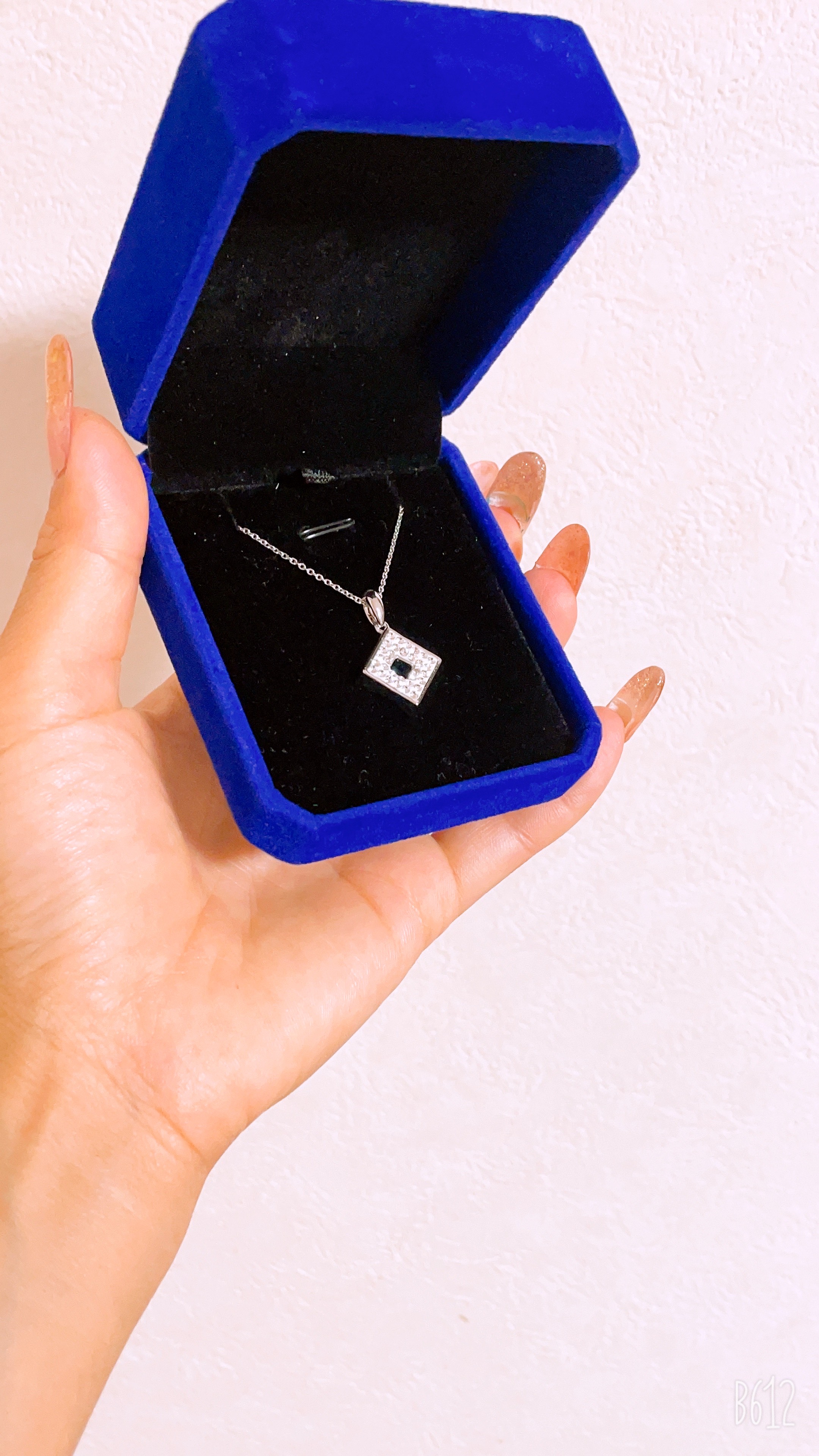 キラキラ光る光品質ストーン高級感たっぷりの◇ネックレス｜詳細画像