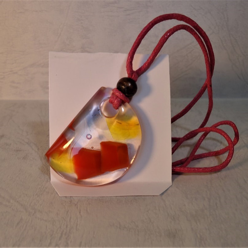 レジン（ポリエステル樹脂）による研ぎ出しアクセサリー その他