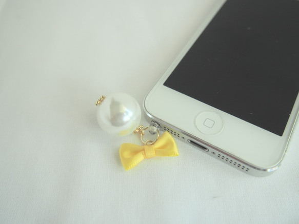 Smartphone Piece☆Yellow＊イヤホンジャックアクセサリー スマホピアス リボン＆パール イエロー 2枚目の画像