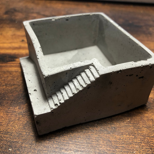 階段のある植木鉢 その他インテリア雑貨 log 通販 7939248｜Creema