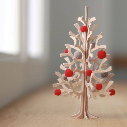 クリスマス飾り　赤い実とユーカリのオーナメント クリスマス飾り 赤い実とユーカリのオーナメント