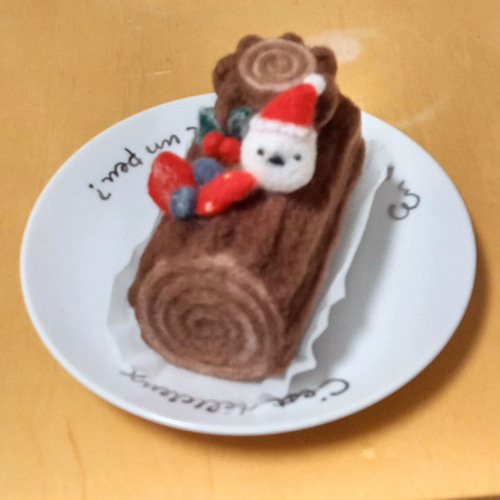 羊毛フェルトのブッシュドノエル(シマエナガ)【受注制作】 羊毛