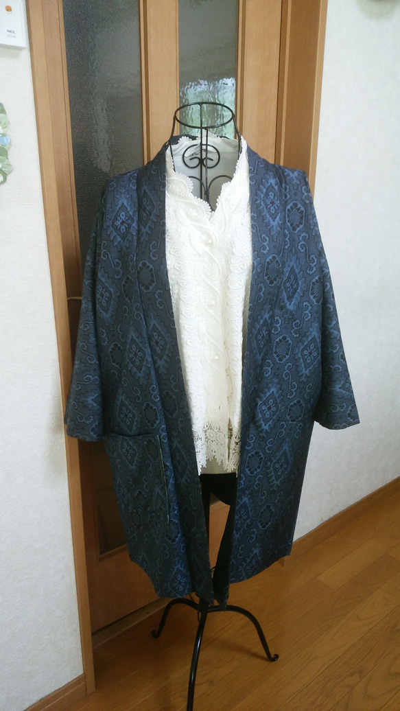 着物リメイク　大島紬の羽織で上着 1枚目の画像