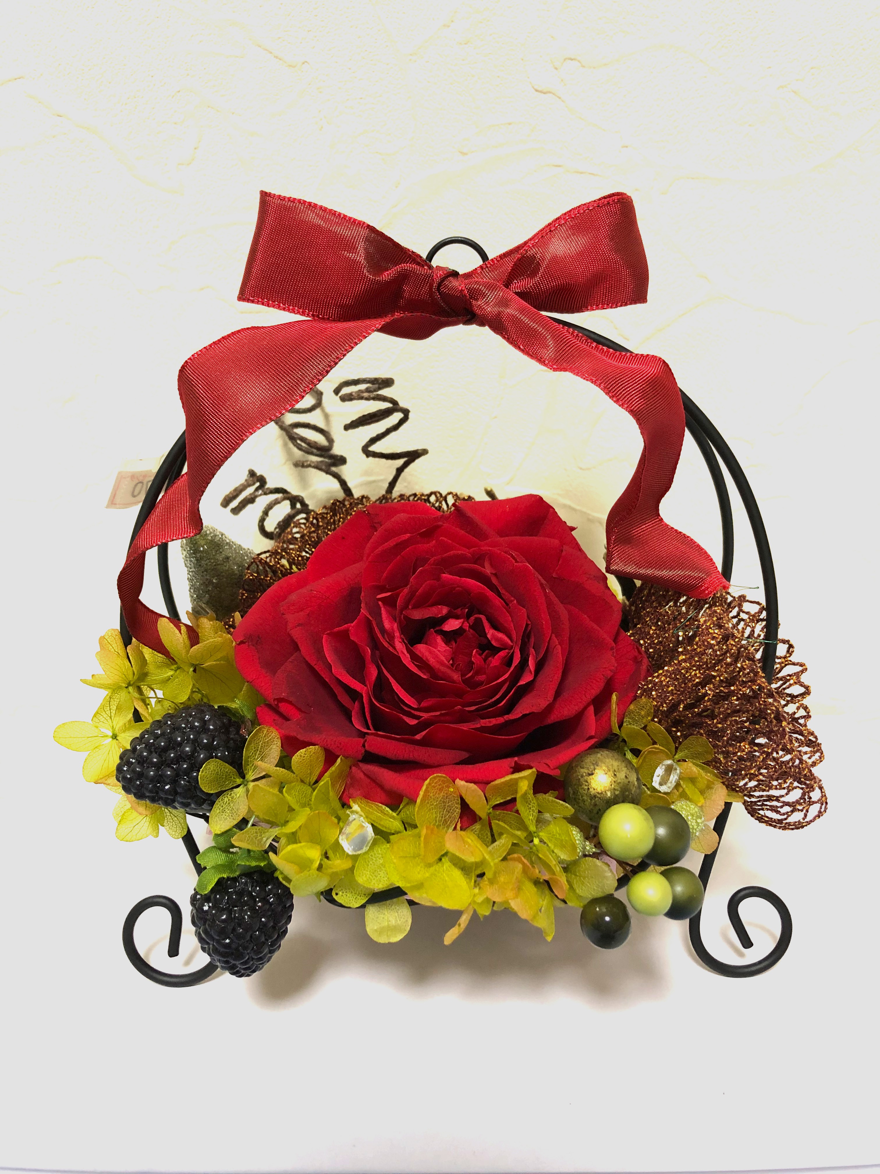 プリザーブドフラワー大輪の赤バラ