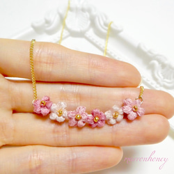 ふんわりお花のネックレス♡くすみピンク 3枚目の画像