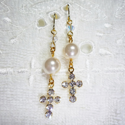 ☩cross＆pearlピアス（イヤリング）☩ 1枚目の画像