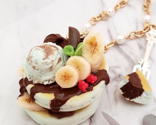 ♡I LOVEチョコミントビスケット♡こぶた　チャーム　フェイクスイーツ お手軽価格で贈りやすい ♡I LOVEチョコミントビスケット